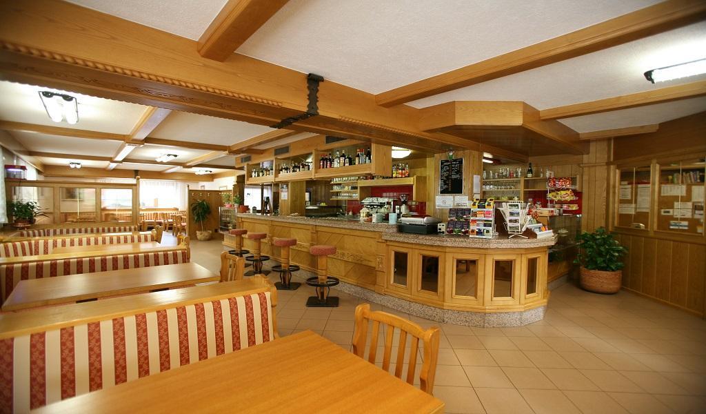 Hotel Sella Ronda Serenella 캄피텔로디파사 외부 사진