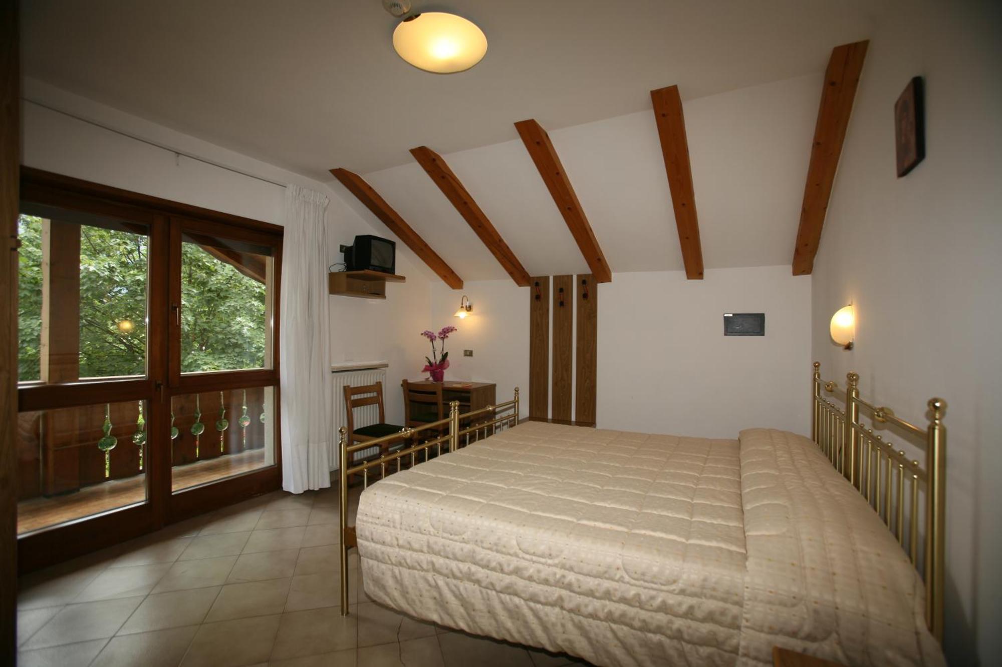 Hotel Sella Ronda Serenella 캄피텔로디파사 외부 사진