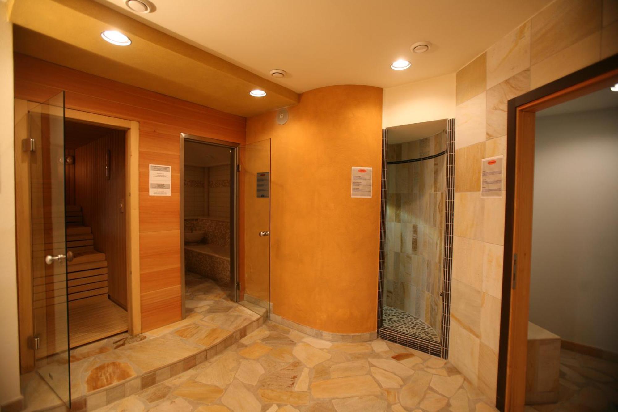 Hotel Sella Ronda Serenella 캄피텔로디파사 외부 사진