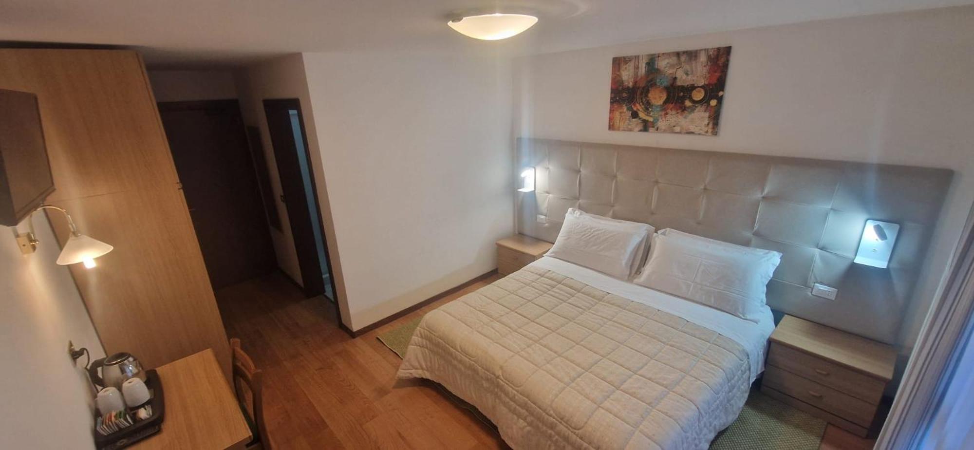 Hotel Sella Ronda Serenella 캄피텔로디파사 외부 사진