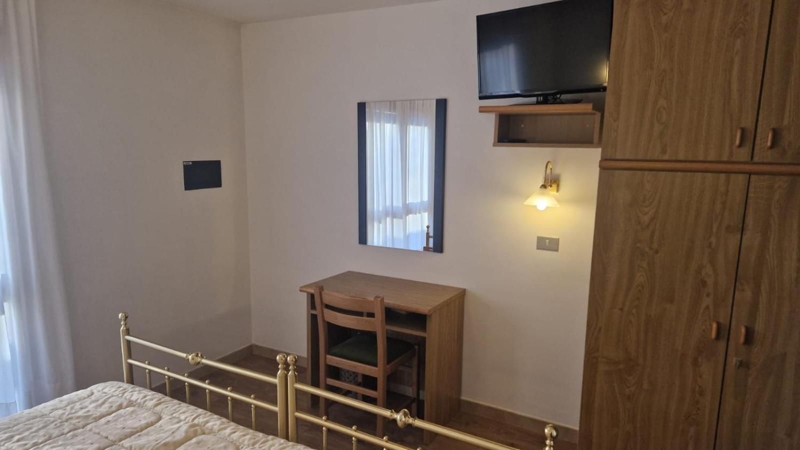 Hotel Sella Ronda Serenella 캄피텔로디파사 외부 사진